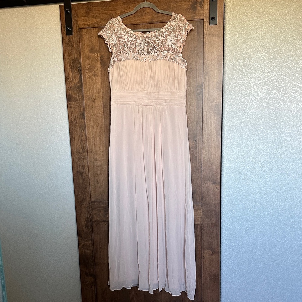 Elegant Lace Pink Evening Dress